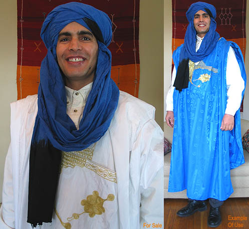 What do Moroccan people wear?